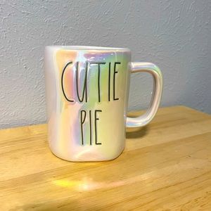 NWT Rae Dunn Iridescent CUTIE PIE mug